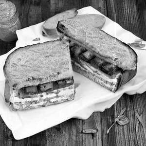 Grilled Pesto Paneer Sandwich