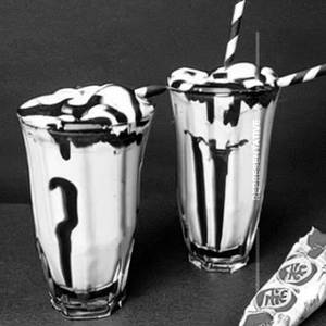 Kit Kat Milk Shake