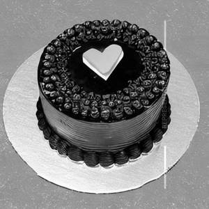 Dutch Chocolate Heart Cake 