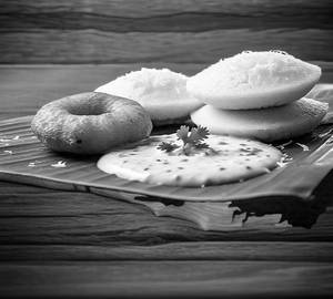 Idli Wada