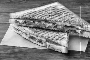 Pizza grilled sandwich [3 layer]