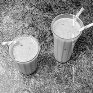Badam Pista Kesar Milkshake [250 ml]