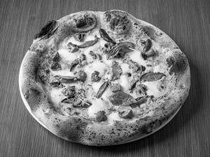 Truffled Roast Mushroom, Caramelised Onion And Grana Padano