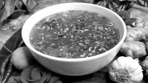 Veg hot garlic soup