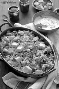 Kaju Paneer Cooker Pulao (Serves One)