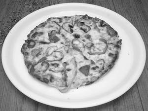 9" Mushroom Capsicum Tomato Pizza