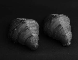Caramelised Milk Chocolate Croissant