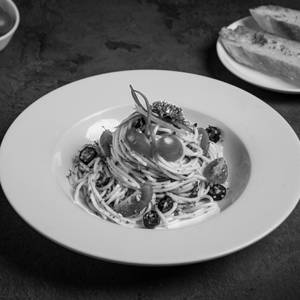 Roma Garlic- Chilli (Aglio E Olio) Pasta
