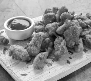 Chicken Nuggets (8 Pcs)