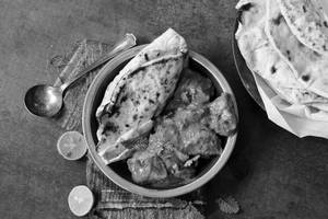 Tawa Chicken+2 Tandoori Roti/2 Rumali Roti