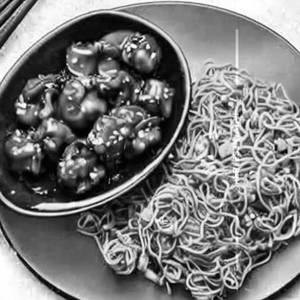 Mushroom Manchurian & Noodles