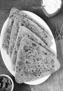 Tikona paratha