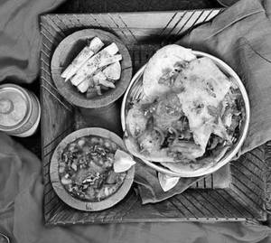 Masala Kulcha (with Chola)
