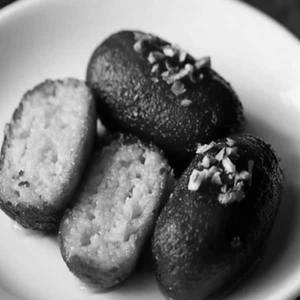 Kala Jamun - 4 Pcs