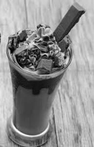 Kitkat Shakes  Serves 1 [250 Ml]