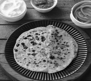 Aloo Paratha [2 Pcs]