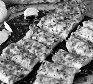 Cheese & Challi Garlic Bread