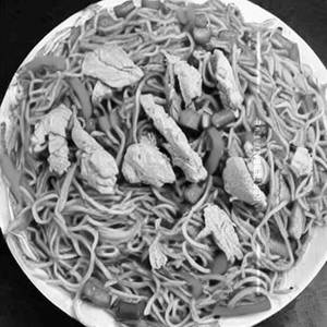 Schezwan Chicken Noodles (serves 1-2)