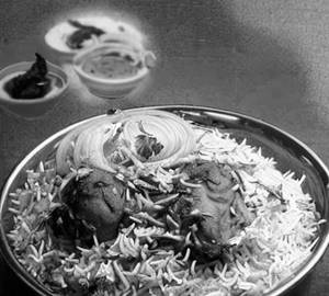 Hyderabadi Chicken Biryani (With Bone)