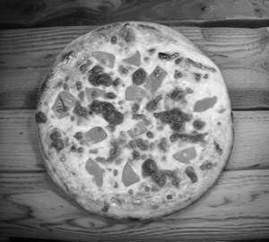 Tomato pizza