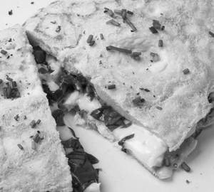 Bread cheese omelet