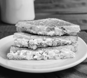Cheesy Cornwich (Corn Sandwich)