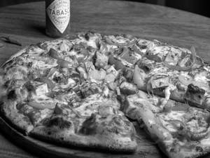 Sriracha Paneer Pizza