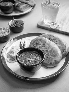 Chole Kulcha
