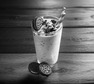 Oreo cookie milk shake