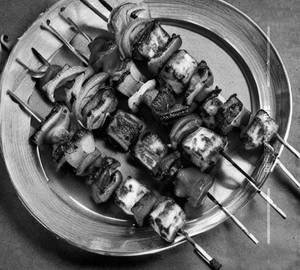 Paneer Lasooni Tikka
