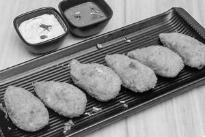 Cheesy Corn Crunchy Munchy Momos (6 Pcs )