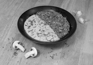 Spinach Rice With Creamy Mushroom