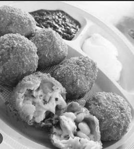 Corn & Cheese Crispy Momos [6 Pieces]