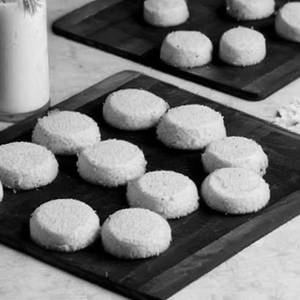 Coconut Macrron Cookies