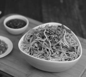 Burnt Garlic Noodles [Chicken]