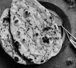 Stiuffed Aloo Pyaz Naan