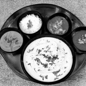 Kaju Curry  White