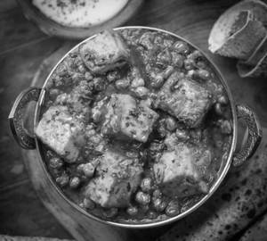 Matar Paneer