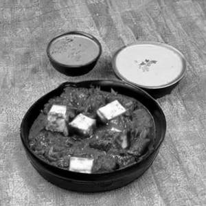 Paneer Do Khatta Pyaz