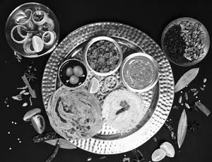 Dal Makhani & Veg Mix Meal