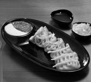 Chicken Momos (6 Pc)