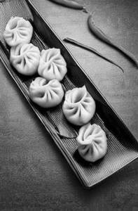 Veg Steamed Momos [5 Pieces]
