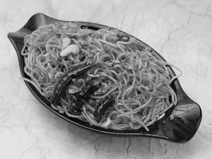 Veg Sechezwan Noodles