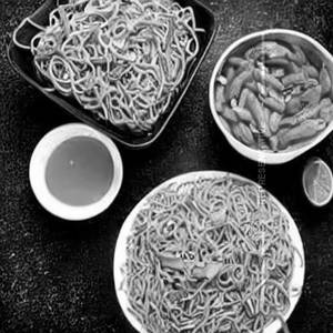 Schezwan Noodles [Veg]