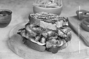 Chilli Chicken Grilled Sandwich