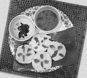 Ghee Karam Idli