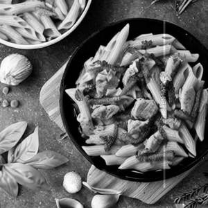 Olive Garlic Chicken Pasta