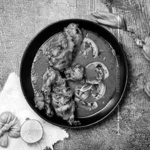 Grilled Chicken In Tomato Basil Sauce