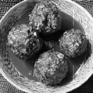 Vegetable Ball In White Soya Sauce