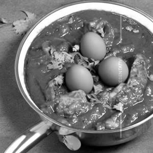 Egg-Chicken Masala